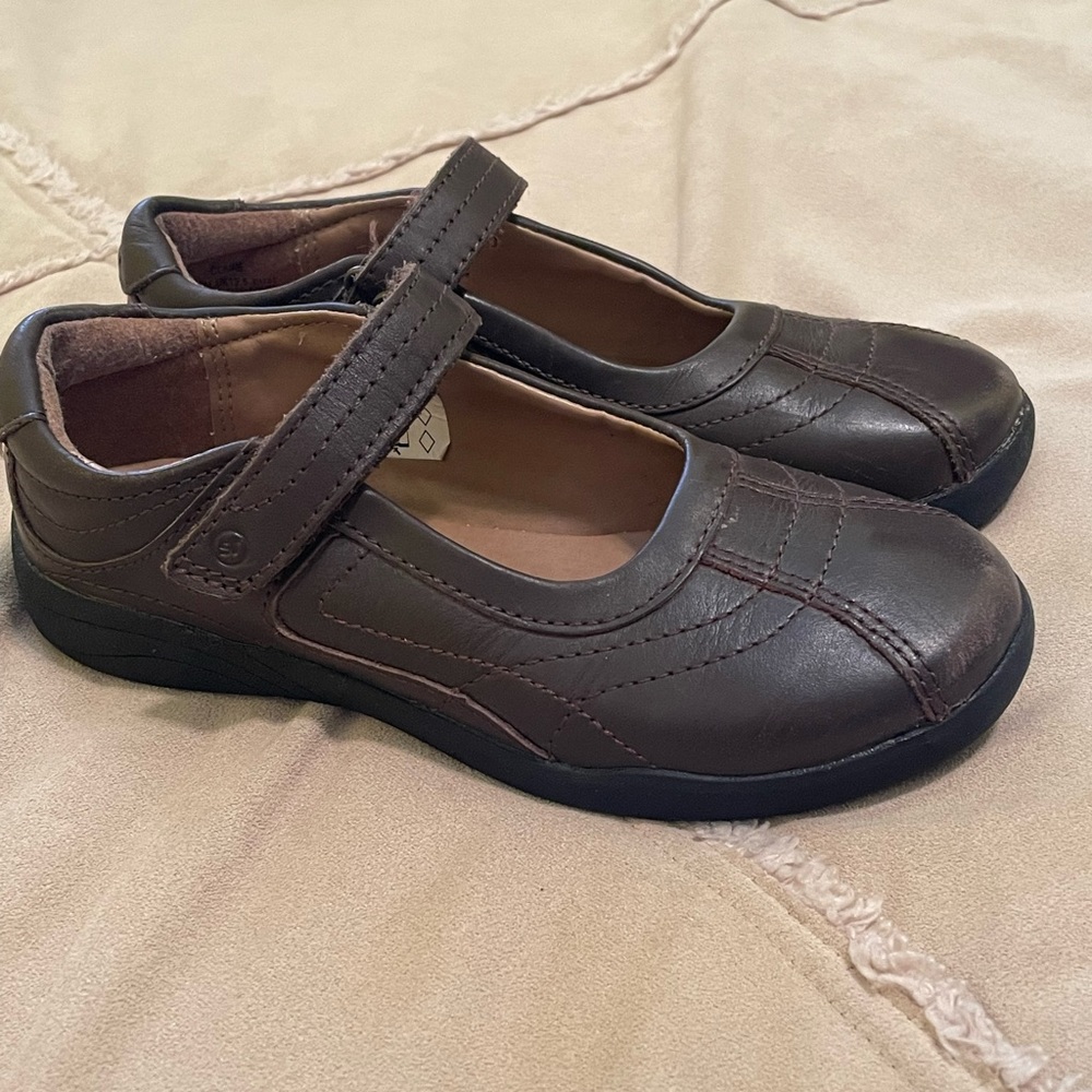 Stride Rite girls dress shoes